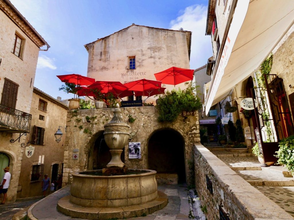10 Remarkable Places in the South of France